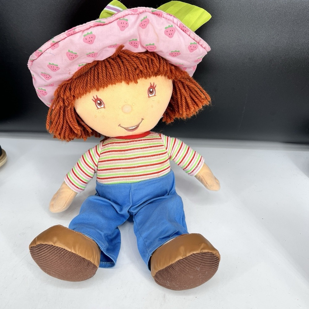 Bandai Strawberry Shortcake Berry Talking Plush Doll